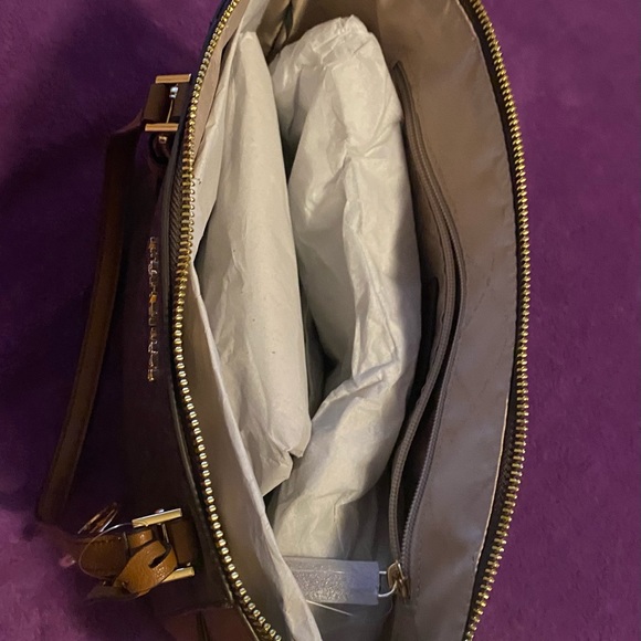 Michael Kors Purses - Picture 7 of 11